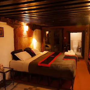 Pensión Hira